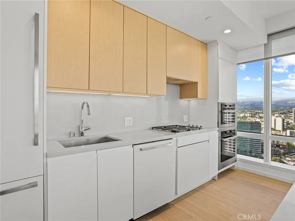 877 Francisco Street 4106, Los Angeles, California 90017 home-pic-9