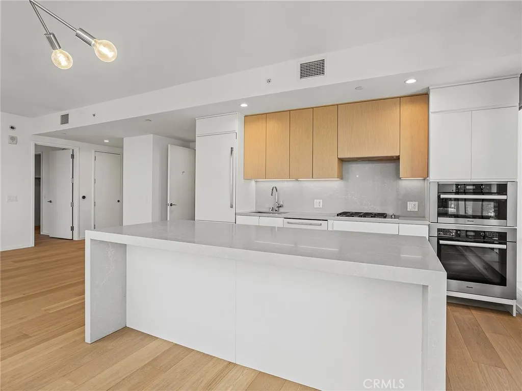 877 Francisco Street 4106, Los Angeles, California 90017 home-pic-14