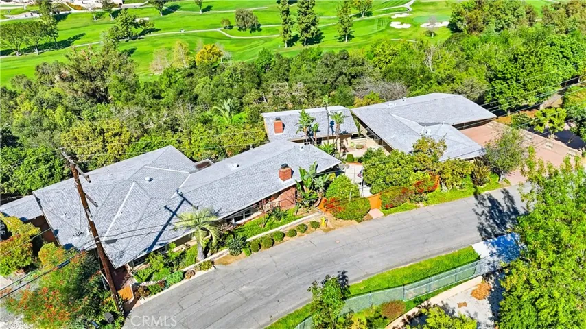 Aerial view with views of the Golf Course!