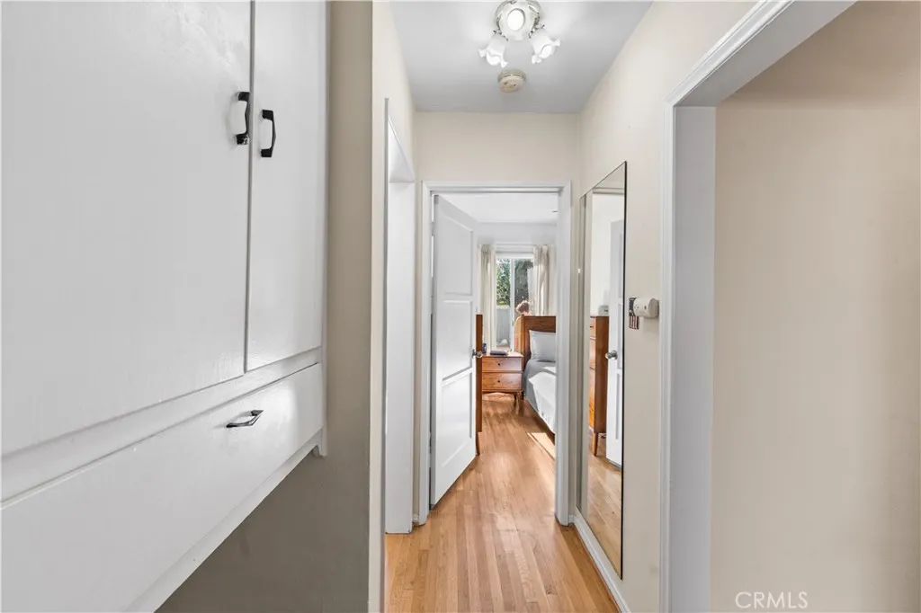5431 Cartwright, North Hollywood, California 91601 home-pic-34