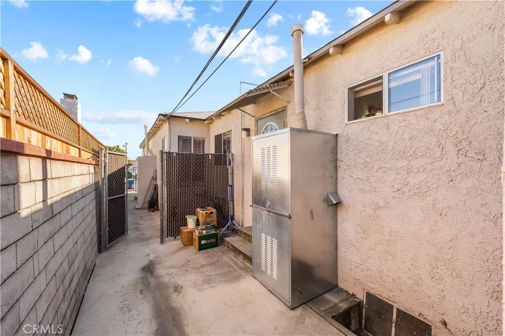 5431 Cartwright, North Hollywood, California 91601 home-pic-45