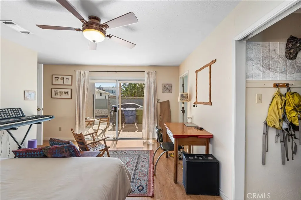 5431 Cartwright, North Hollywood, California 91601 home-pic-31