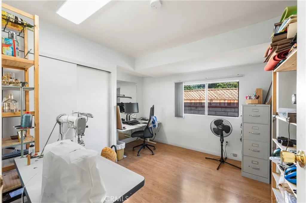 5431 Cartwright, North Hollywood, California 91601 home-pic-27