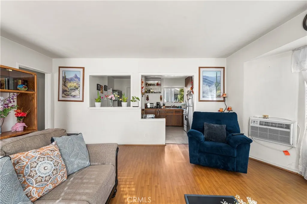 5431 Cartwright, North Hollywood, California 91601 home-pic-5