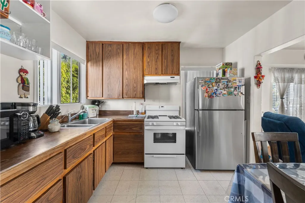 5431 Cartwright, North Hollywood, California 91601 home-pic-7