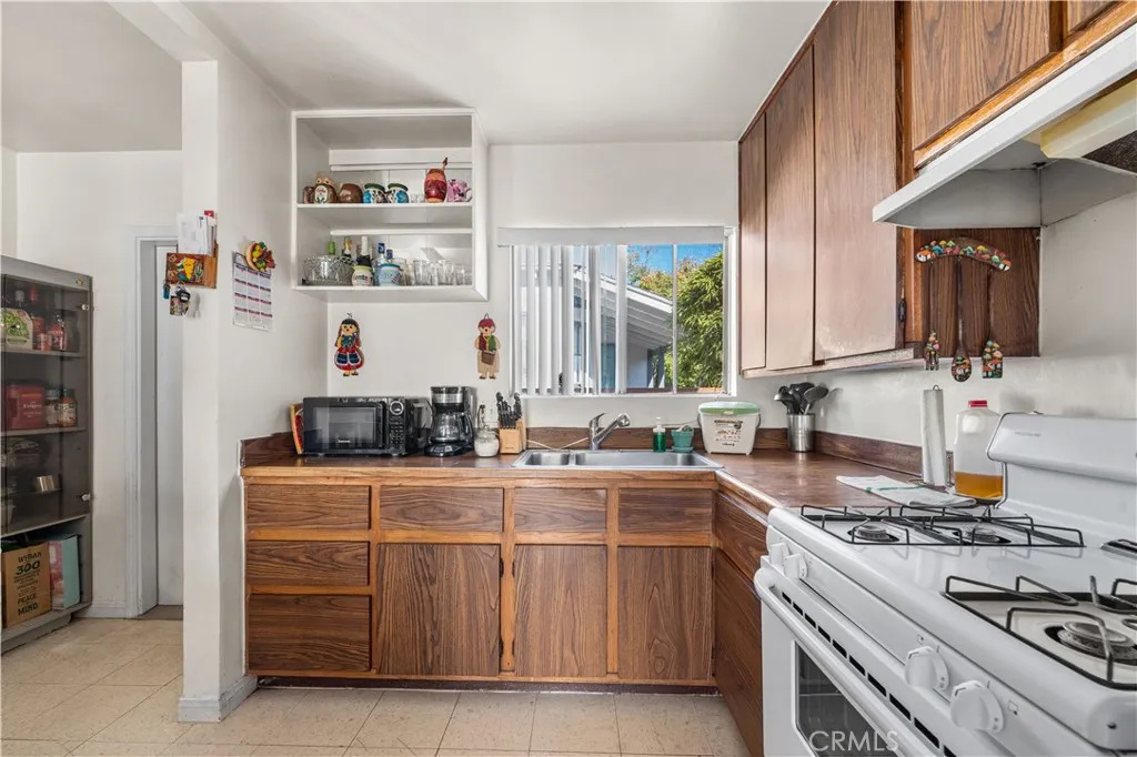 5431 Cartwright, North Hollywood, California 91601 home-pic-8