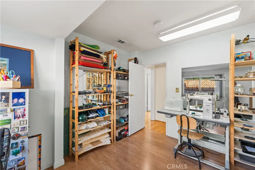 5431 Cartwright, North Hollywood, California 91601 home-pic-28
