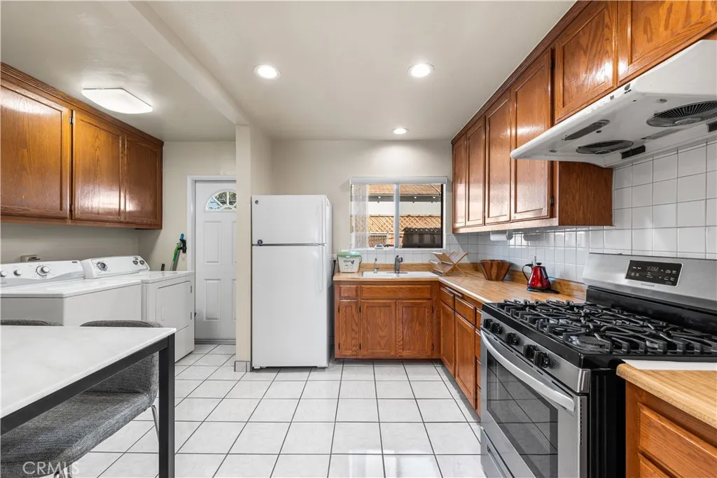 5431 Cartwright, North Hollywood, California 91601 home-pic-20
