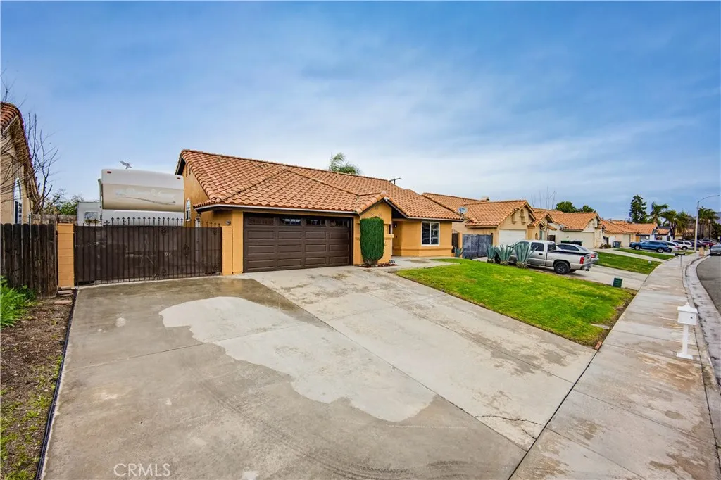 252 Noga Avenue, San Jacinto, California 92582 home-pic-2