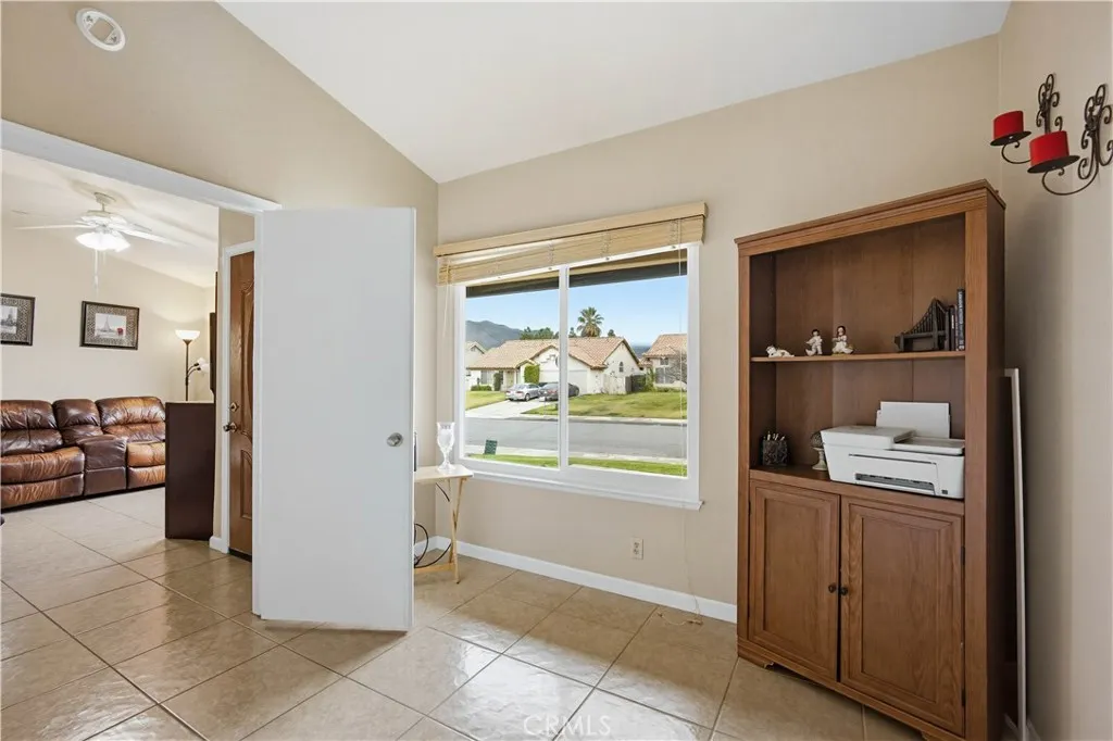 252 Noga Avenue, San Jacinto, California 92582 home-pic-7