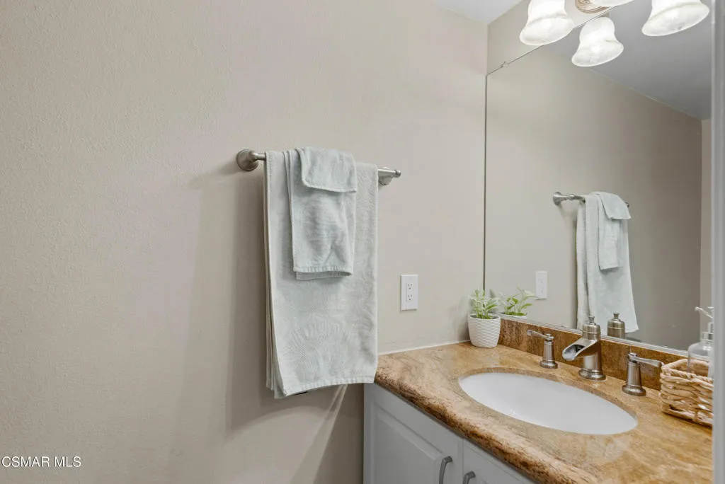 14913 Campus Park Drive B, Moorpark, California 93021 home-pic-9
