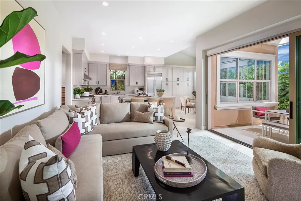 223 Birdseye, Irvine, California 92618 home-pic-3