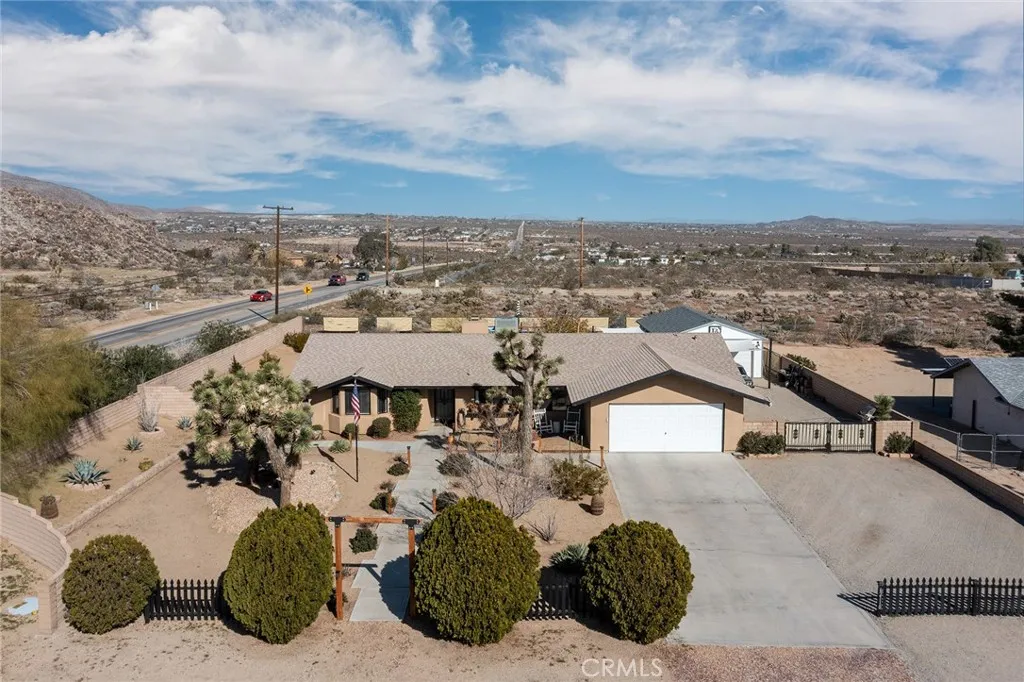 62110 Crestview Drive, Joshua Tree, California 92252 home-pic-3