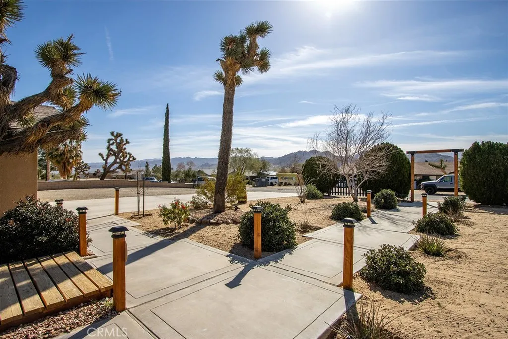 62110 Crestview Drive, Joshua Tree, California 92252 home-pic-8