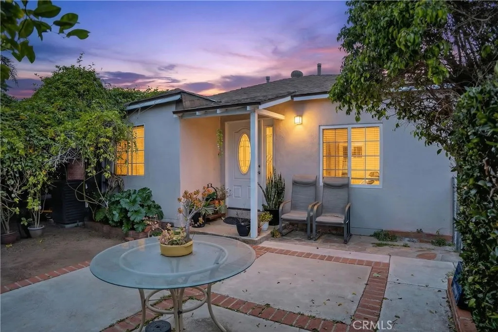 13513 Sayre, Sylmar, California 91342 home-pic-1