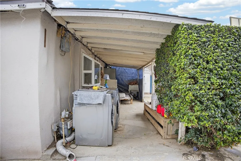 13513 Sayre, Sylmar, California 91342 home-pic-23