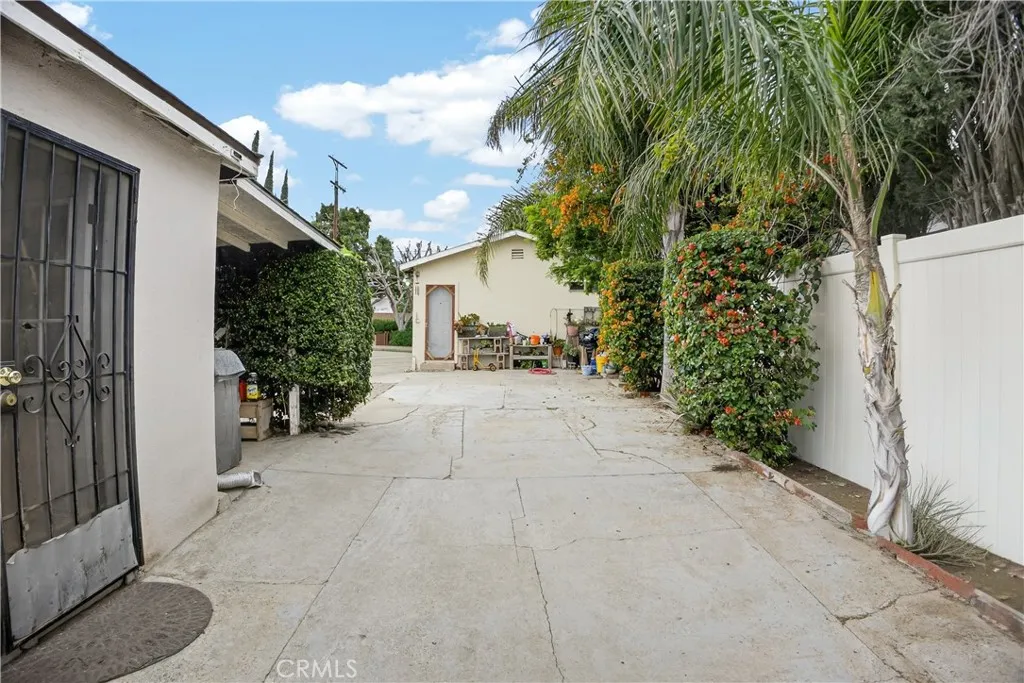 13513 Sayre, Sylmar, California 91342 home-pic-19