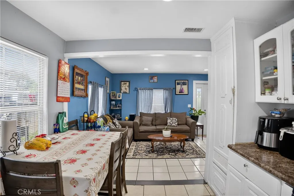 13513 Sayre, Sylmar, California 91342 home-pic-8
