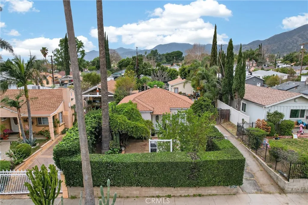 13513 Sayre, Sylmar, California 91342 home-pic-2