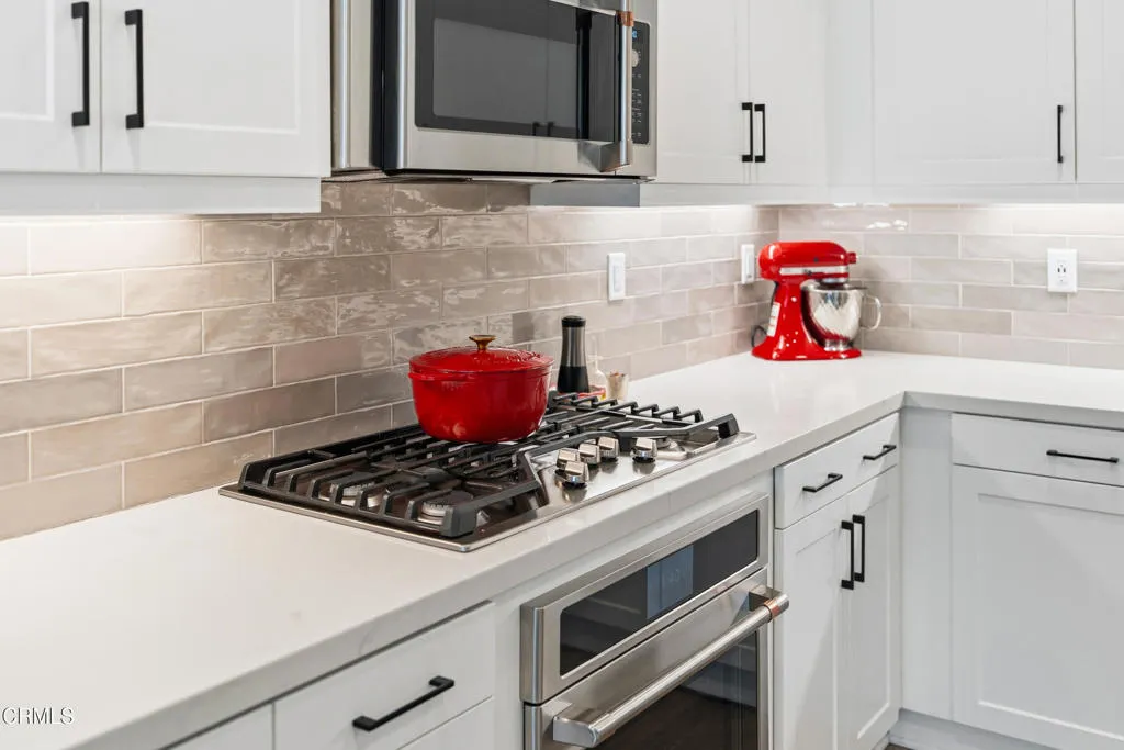 34_126 wisteria st-32