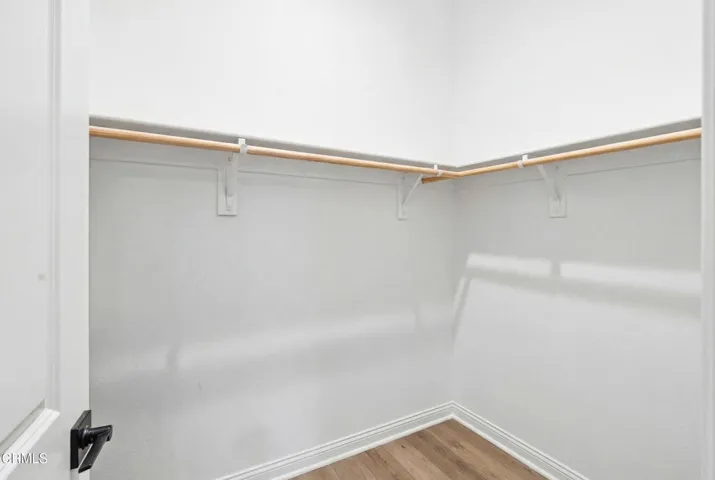 49_126 wisteria st-51