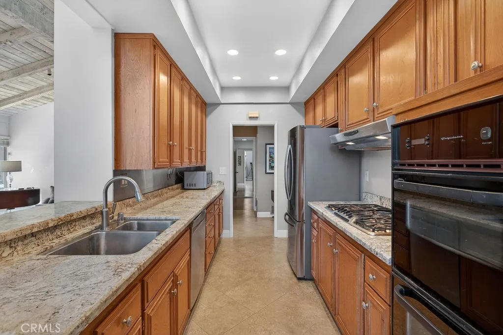 517 Gorgonia, Newport Beach, California 92660 home-pic-9