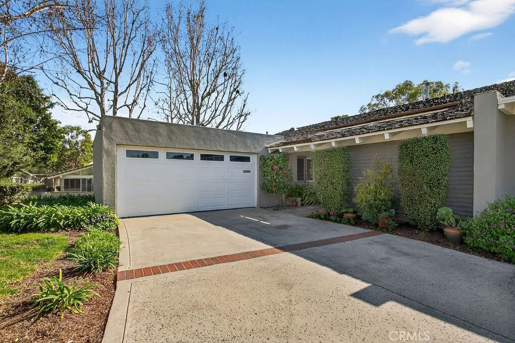 517 Gorgonia, Newport Beach, California 92660 home-pic-1