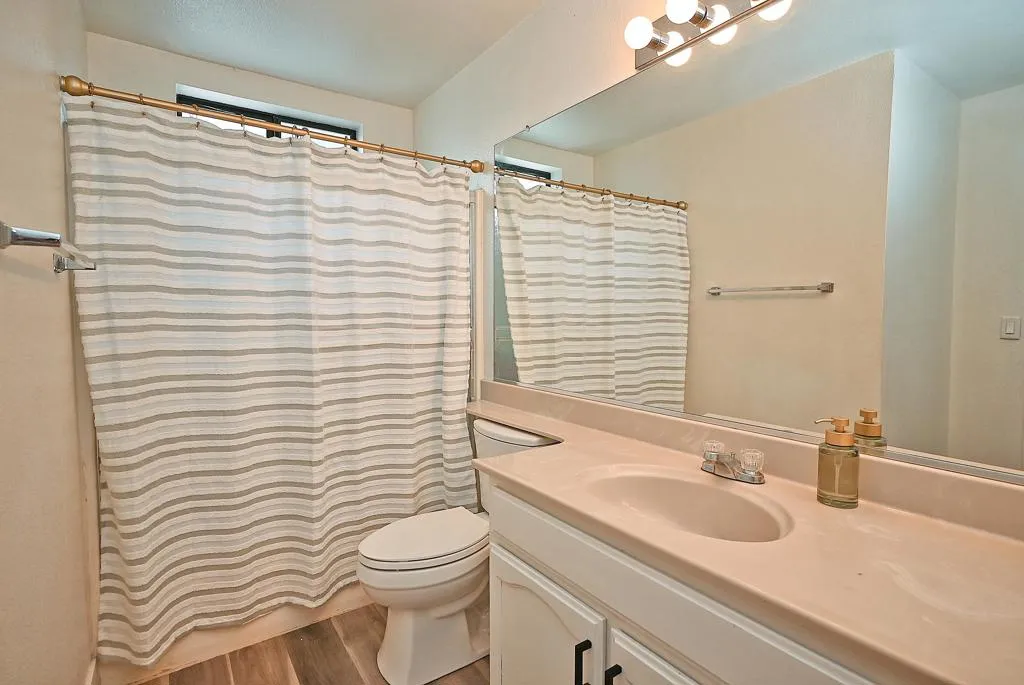 2073 2073 Sand Point Rd, Discovery Bay, California 94505 home-pic-35