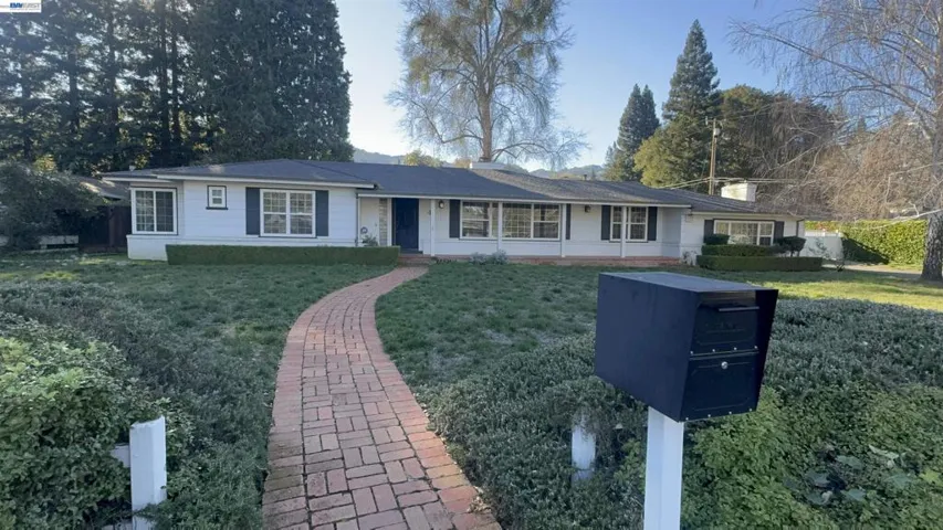 4 4 La Serena Way, Alamo, California 94507