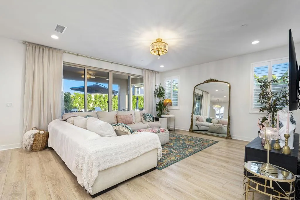 36002 Bertain Drive, Palm Desert, California 92211 home-pic-5