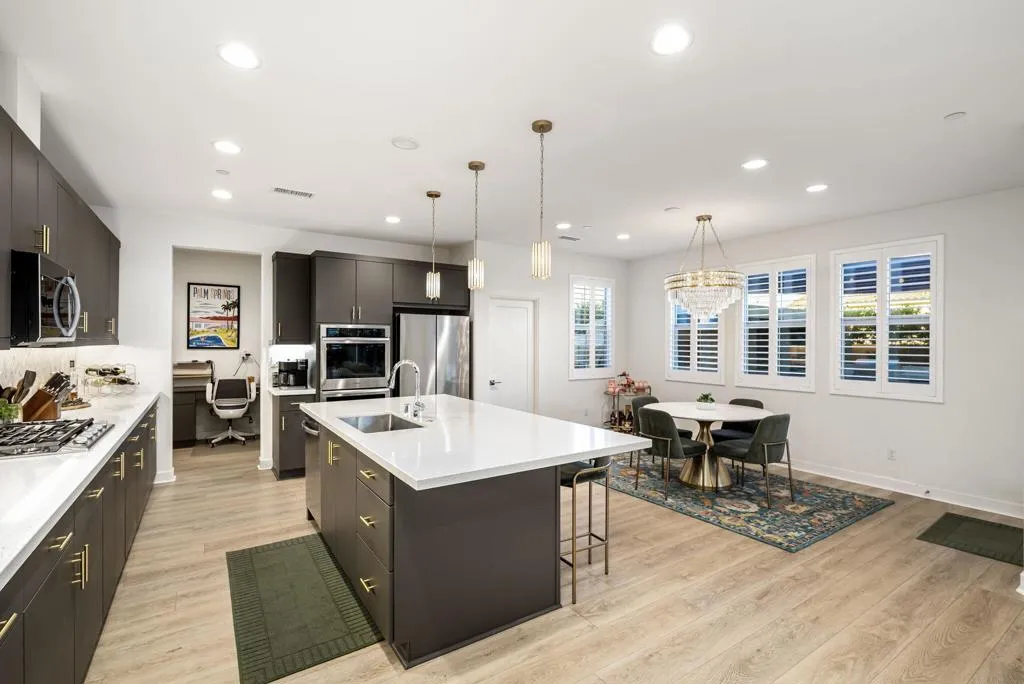 36002 Bertain Drive, Palm Desert, California 92211 home-pic-11