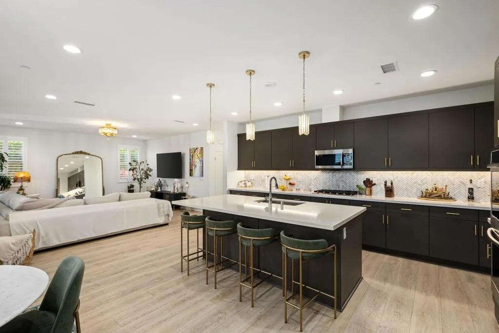 36002 Bertain Drive, Palm Desert, California 92211 home-pic-15