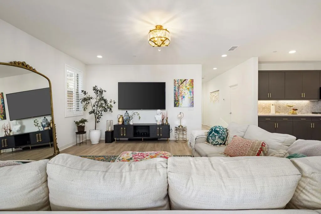 36002 Bertain Drive, Palm Desert, California 92211 home-pic-8