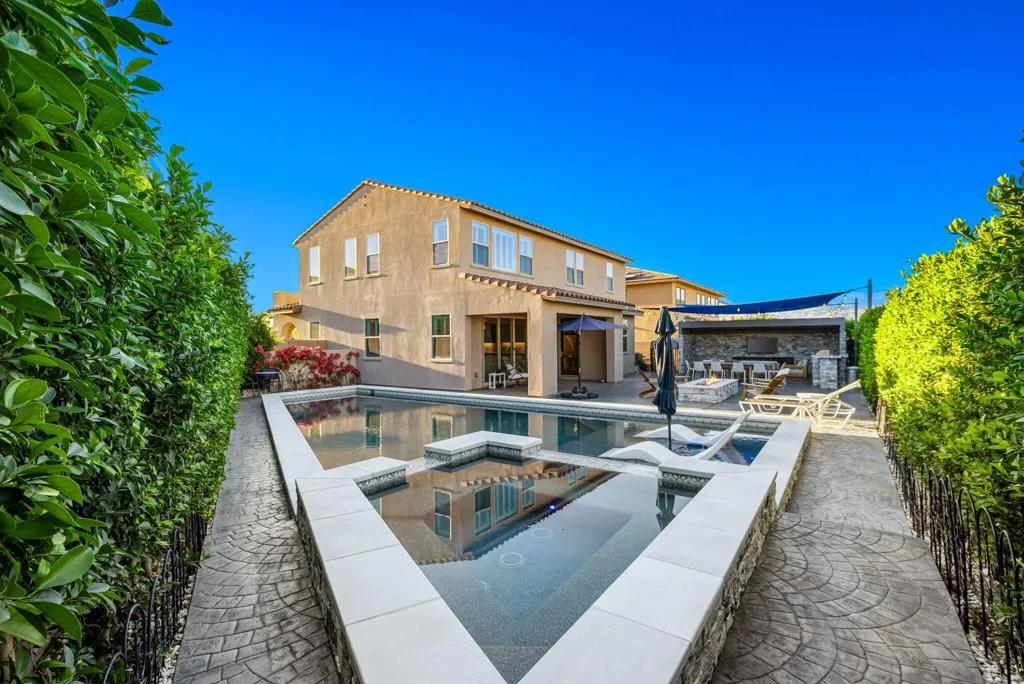 36002 Bertain Drive, Palm Desert, California 92211 home-pic-36