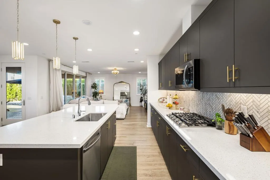 36002 Bertain Drive, Palm Desert, California 92211 home-pic-18