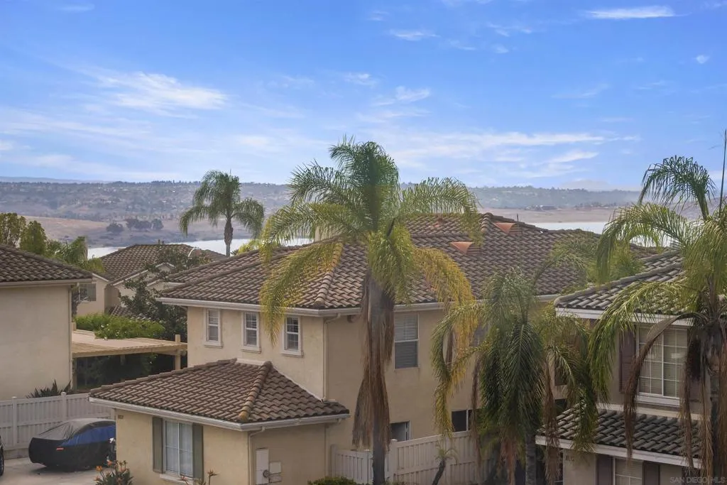 10145 Challenger Ct, Spring Valley, California 91978 home-pic-8