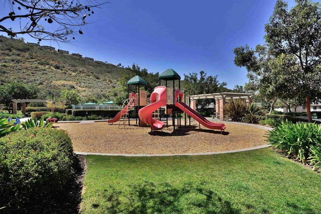 10145 Challenger Ct, Spring Valley, California 91978 home-pic-51