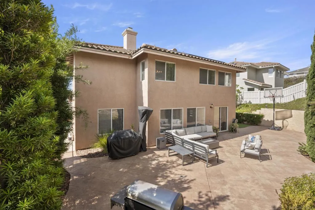 10145 Challenger Ct, Spring Valley, California 91978 home-pic-46