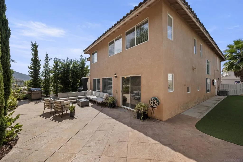 10145 Challenger Ct, Spring Valley, California 91978 home-pic-47