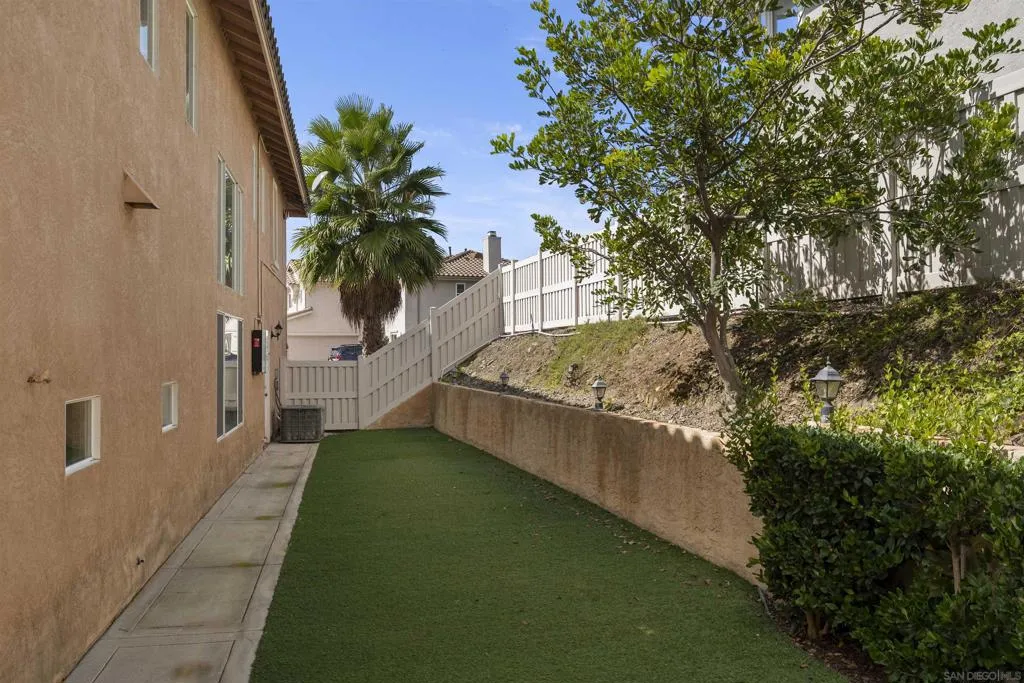 10145 Challenger Ct, Spring Valley, California 91978 home-pic-49