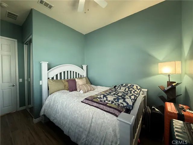 10265 Cotoneaster Street, Apple Valley, California 92308