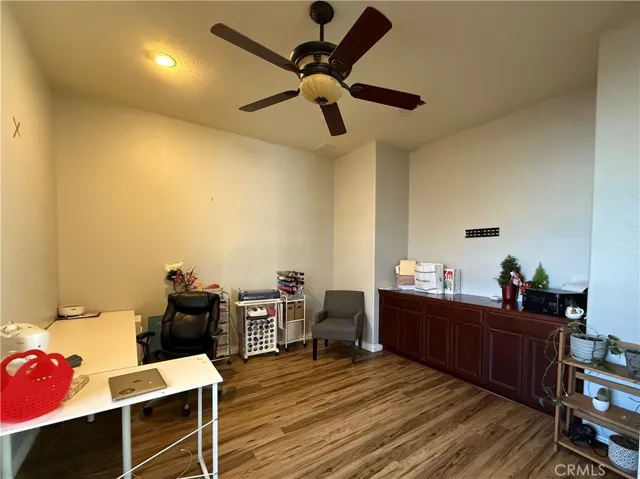 10265 Cotoneaster Street, Apple Valley, California 92308