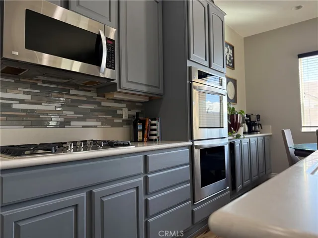 10265 Cotoneaster Street, Apple Valley, California 92308