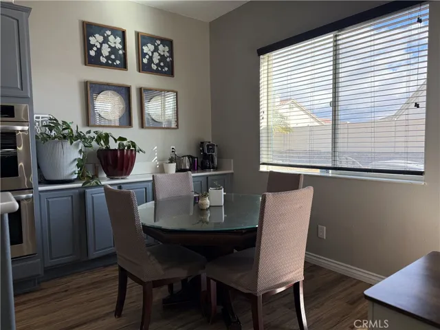 10265 Cotoneaster Street, Apple Valley, California 92308