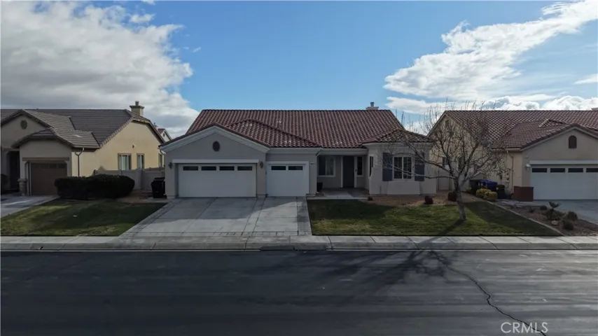 10265 Cotoneaster Street, Apple Valley, California 92308