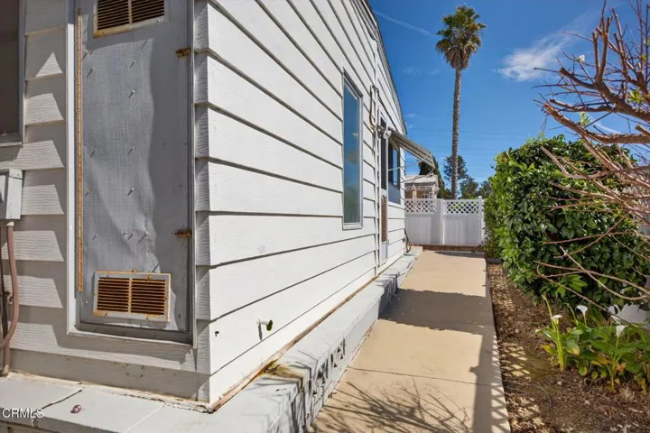 33-web-or-mls-UpmarketMedia-125Fro-103
