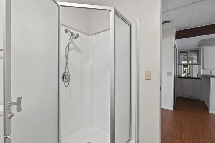 20-web-or-mls-UpmarketMedia-125Fro-061