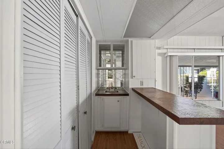21-web-or-mls-UpmarketMedia-125Fro-064