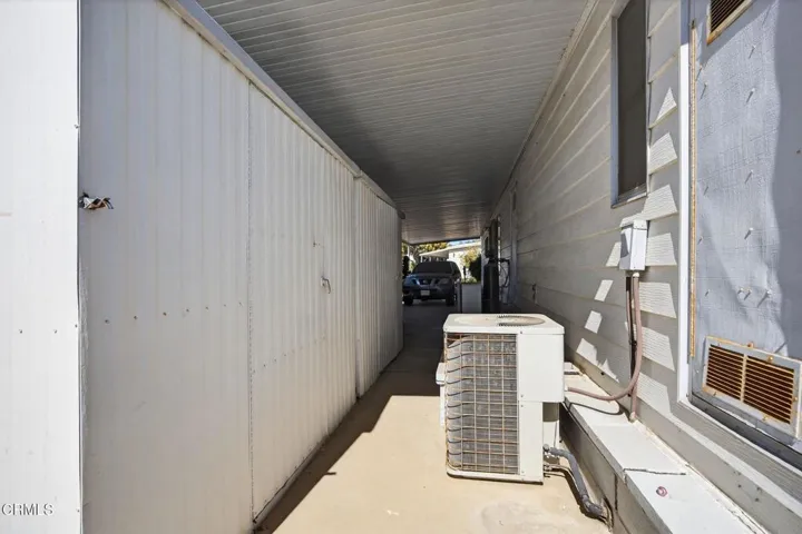 35-web-or-mls-UpmarketMedia-125Fro-102