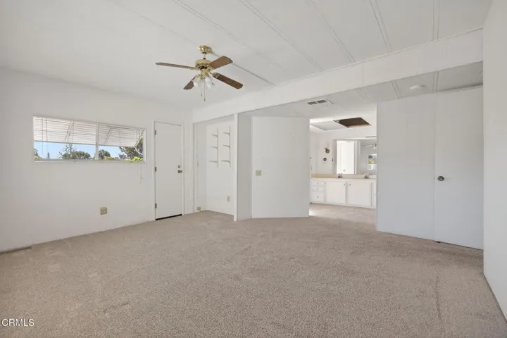 23-web-or-mls-UpmarketMedia-125Fro-072